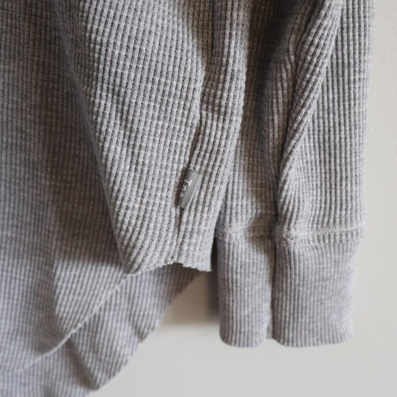 TNA Women's Sz M Grey Alder Crewneck Waffle Knit Thermal Long Sleeve Stretch Top - Picture 7 of 11
